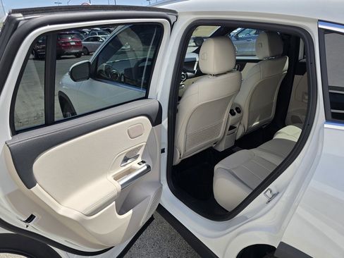 New 2026 Mercedes-Benz GLA 250 4MATIC image 15
