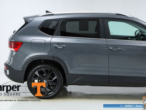 Used 2022 Volkswagen Taos SE image 49