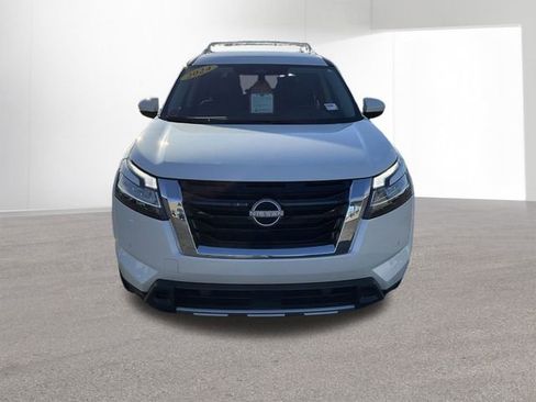 Used 2024 Nissan Pathfinder SL image 7