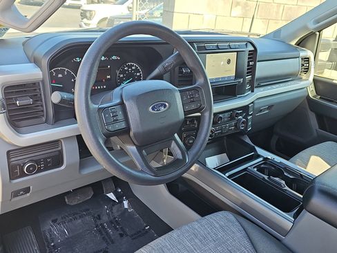 Used 2023 Ford F250 XLT w/ FX4 Off-Road Package image 14