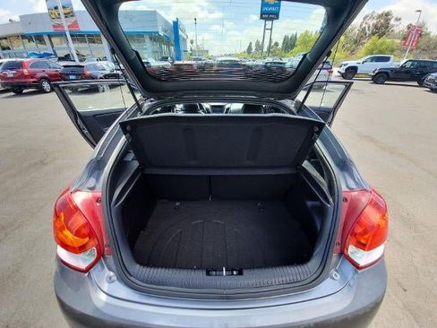 Used 2014 Hyundai Veloster w/ Style Package 02 FWD image 27