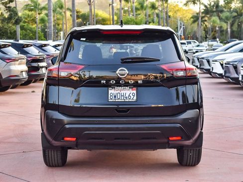 Used 2021 Nissan Rogue S image 5