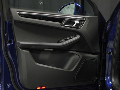 New 2026 Porsche Macan AWD/4WD image 14