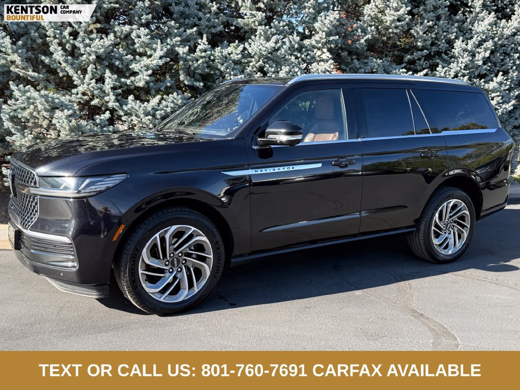 Used 2025 Lincoln Navigator Reserve AWD/4WD image 1