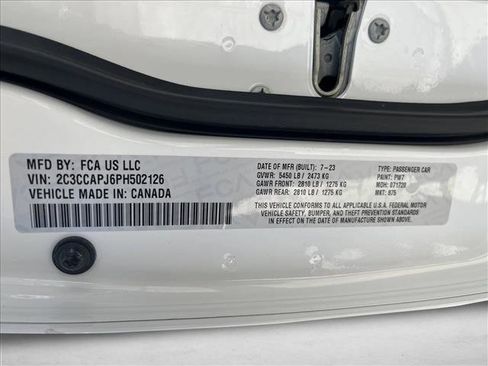 Used 2023 Chrysler 300 C image 18