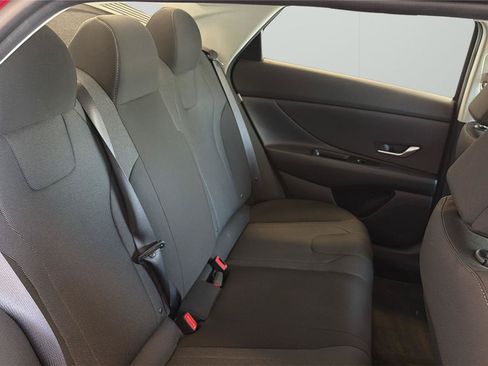Certified 2026 Hyundai Elantra SE FWD image 11