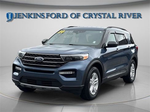 Used 2020 Ford Explorer XLT w/ Equipment Group 202A image 2