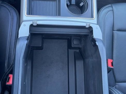 Used 2022 Ford F250 Lariat w/ Black Appearance Package image 14