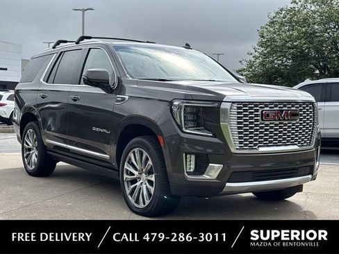 Used 2021 GMC Yukon Denali w/ Denali Premium Package AWD/4WD image 1