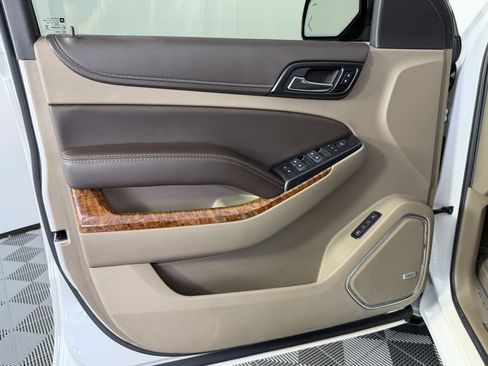 Used 2018 Chevrolet Suburban Premier AWD/4WD image 35