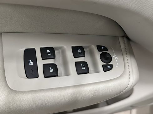 Used 2025 Volvo XC60 T8 Core w/ Protection Package Premier image 22