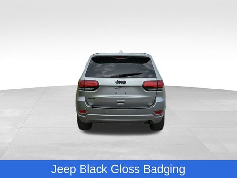 Used 2018 Jeep Grand Cherokee Altitude AWD/4WD image 41