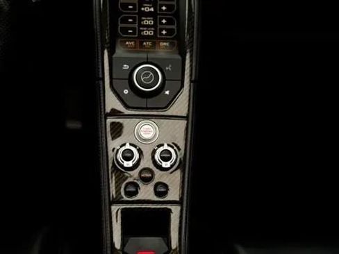 Used 2015 McLaren 650S Spider RWD image 32