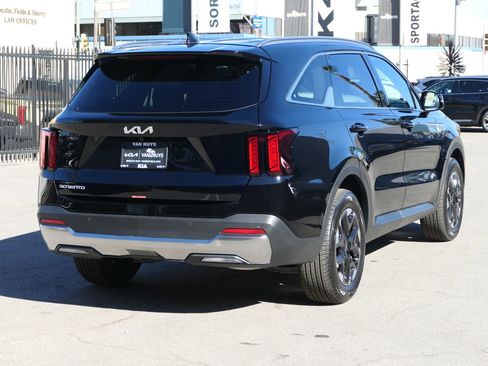 New 2026 Kia Sorento S image 3