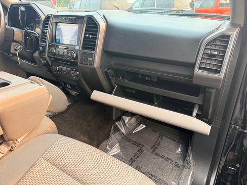 Used 2018 Ford F150 XLT w/ Equipment Group 302A Luxury AWD/4WD image 31