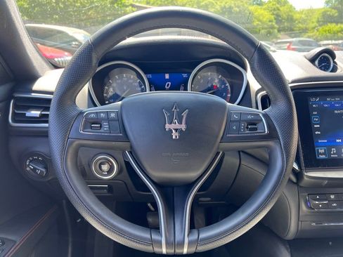 Used 2020 Maserati Ghibli S Q4 AWD/4WD image 23