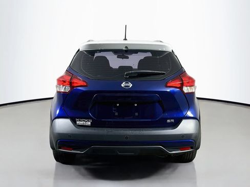 Used 2019 Nissan Kicks SR w/ SR Premium Package FWD image 6