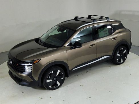 New 2026 Nissan Kicks SR w/ Illumination Package image 38