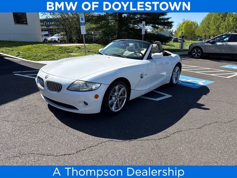 Used 2005 BMW Z4 3.0i RWD image 1