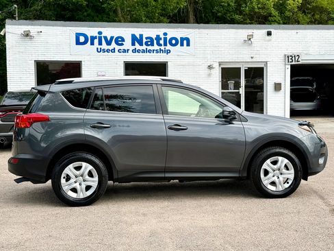 Used 2015 Toyota RAV4 LE FWD image 8