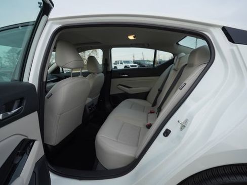 Used 2024 Nissan Altima 2.5 SL image 16