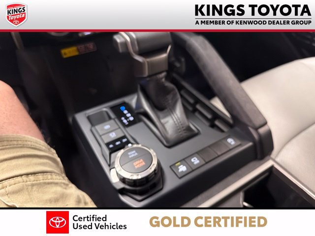 Used 2024 Toyota Tacoma Limited w/ Limited Package (LT) AWD/4WD image 23