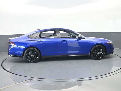 Used 2024 Honda Accord Sport image 7