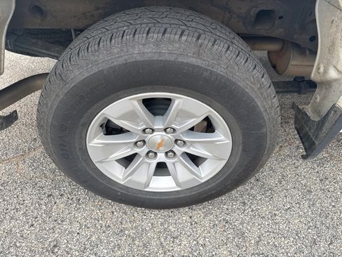 Used 2025 Chevrolet Silverado 1500 LT image 16