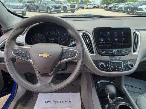 Used 2023 Chevrolet Malibu LT FWD image 16