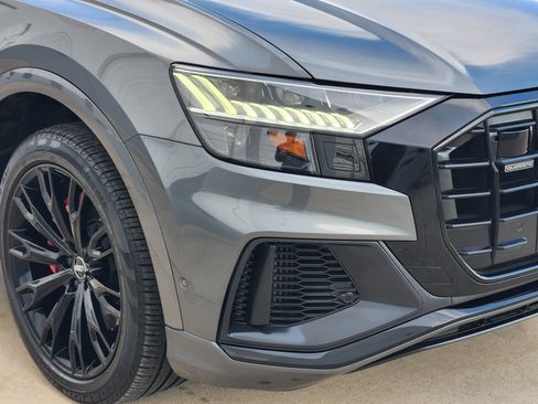 Used 2019 Audi Q8 Prestige w/ Luxury Package image 7