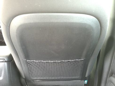 Used 2022 Hyundai Venue SEL FWD image 23