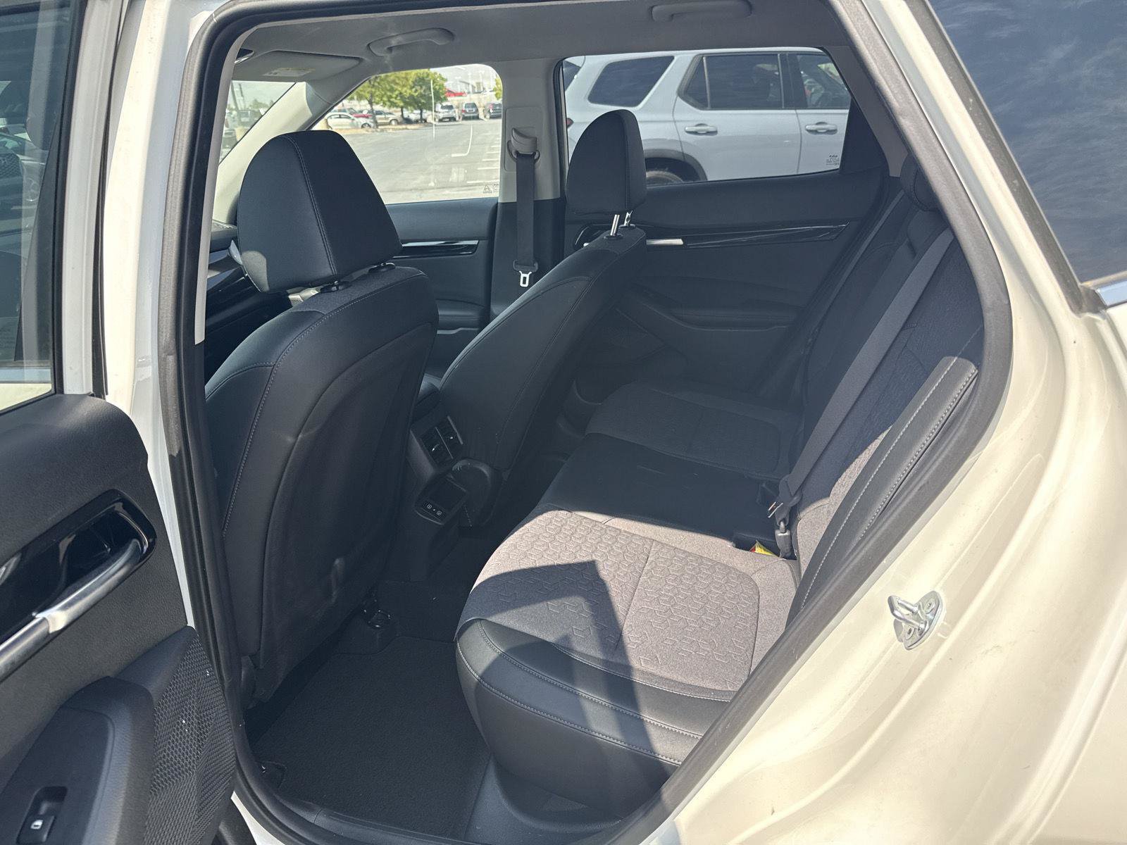 Used 2024 Kia Seltos S AWD/4WD image 13