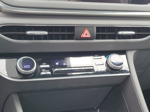 Used 2022 Hyundai Sonata SEL Plus w/ Preferred Accessory Package image 27