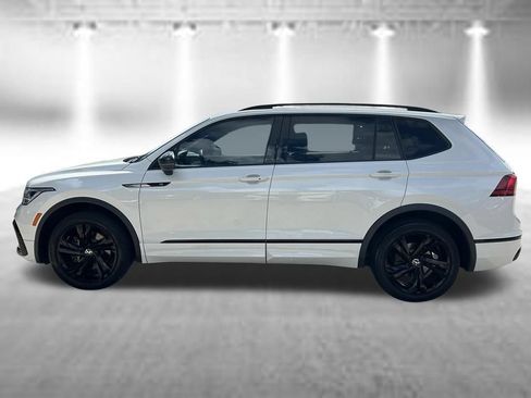 Certified 2024 Volkswagen Tiguan SE R-Line FWD image 3