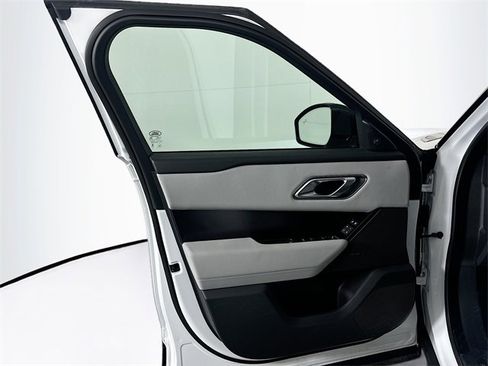 Used 2026 Land Rover Range Rover Velar Dynamic SE image 11