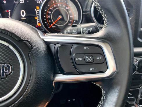 Used 2018 Jeep Wrangler Unlimited Sahara AWD/4WD image 25