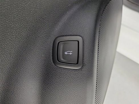 Used 2020 Cadillac CT5 Luxury w/ Cold Weather Package image 9