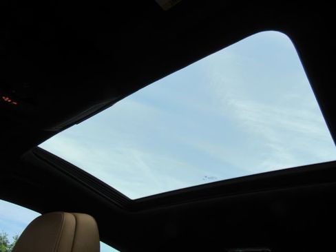 Used 2013 BMW ALPINA B7 xDrive w/ Driver Assistance Pkg image 15