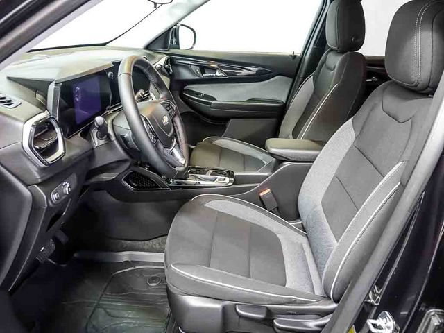 Certified 2024 Chevrolet TrailBlazer LT w/ LT Cold Weather Package FWD image 11