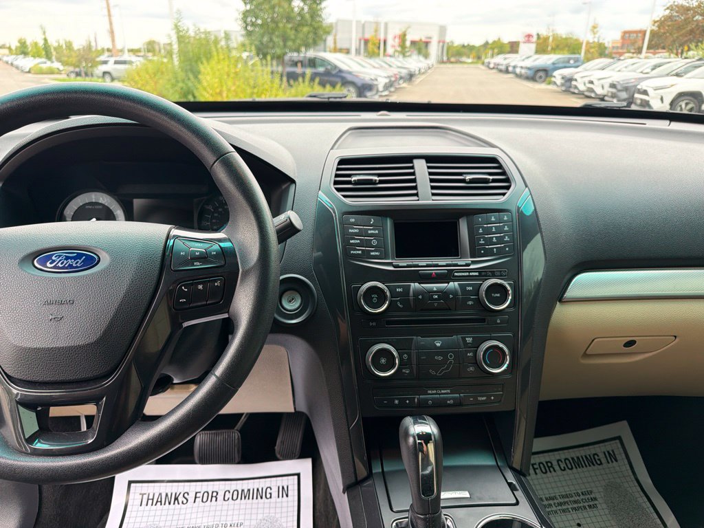 Used 2017 Ford Explorer FWD image 29