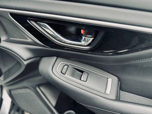 Used 2023 Subaru Outback Limited image 15