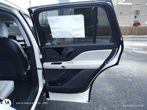 New 2026 Lincoln Aviator 2WD image 18