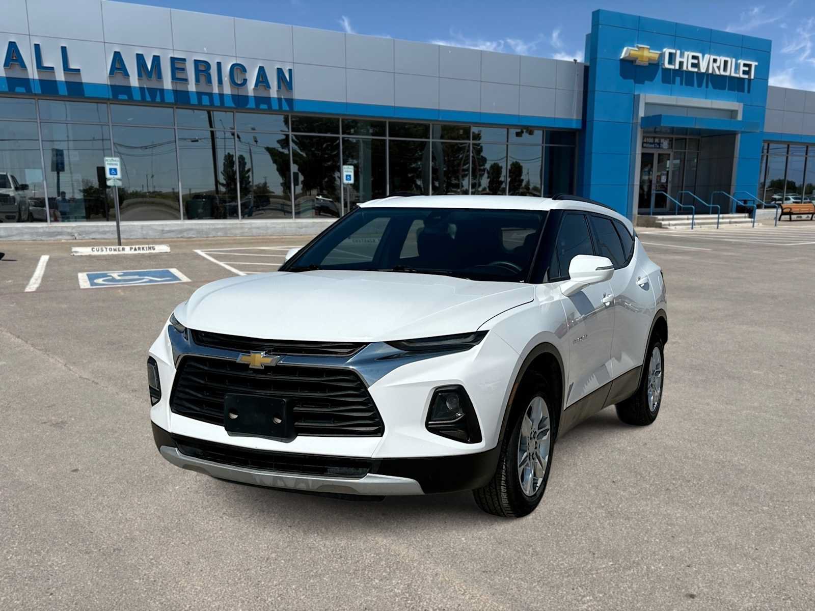 Used 2022 Chevrolet Blazer LT FWD image 1