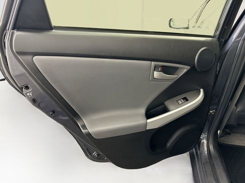 Used 2015 Toyota Prius Four image 28