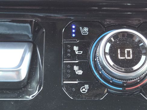 Used 2025 GMC Sierra 1500 Denali AWD/4WD image 7