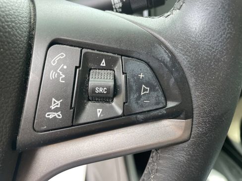Used 2021 Chevrolet Trax LT w/ LT Convenience Package AWD/4WD image 32