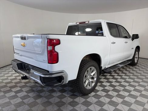 Used 2021 Chevrolet Silverado 1500 LTZ AWD/4WD image 7