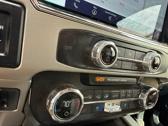Used 2022 Ford F250 Lariat w/ Lariat Value Package AWD/4WD image 12