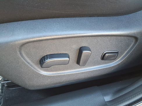 Certified 2022 Nissan Rogue Sport SV AWD/4WD image 14