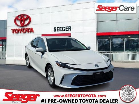 Certified 2025 Toyota Camry LE FWD image 1